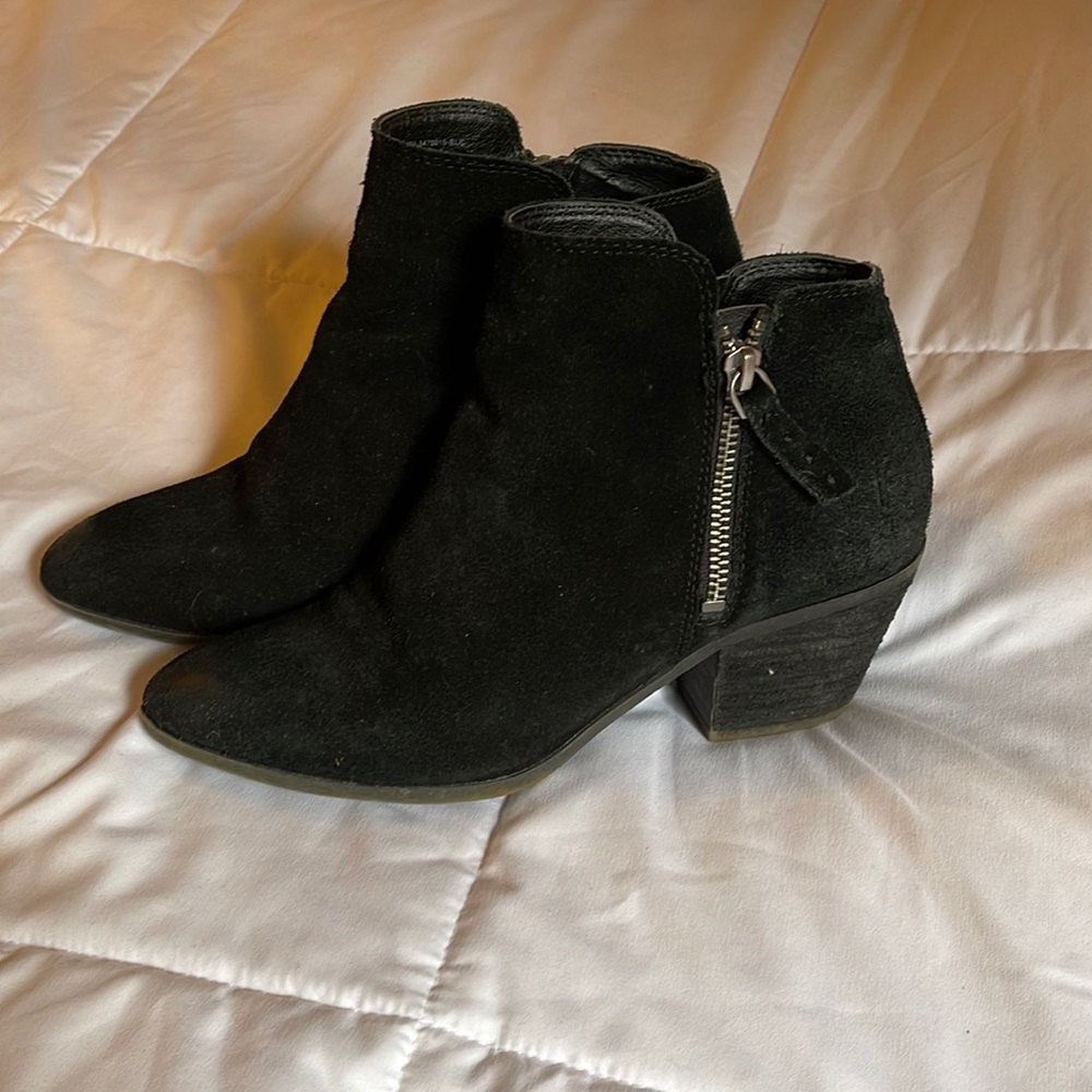 Fry suede ankle boots
